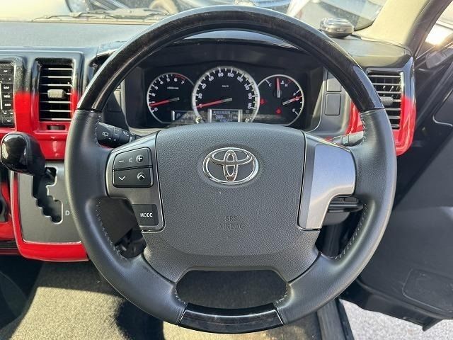 TOYOTA HIACE van 2WD 2017