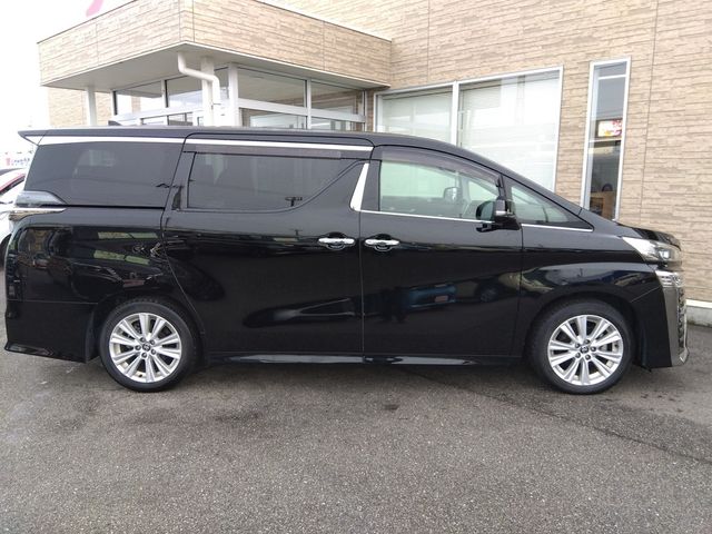 TOYOTA VELLFIRE 2019