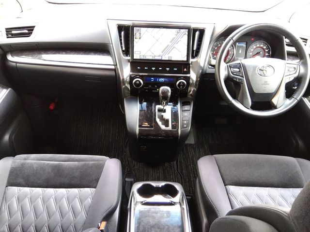 TOYOTA VELLFIRE 2019