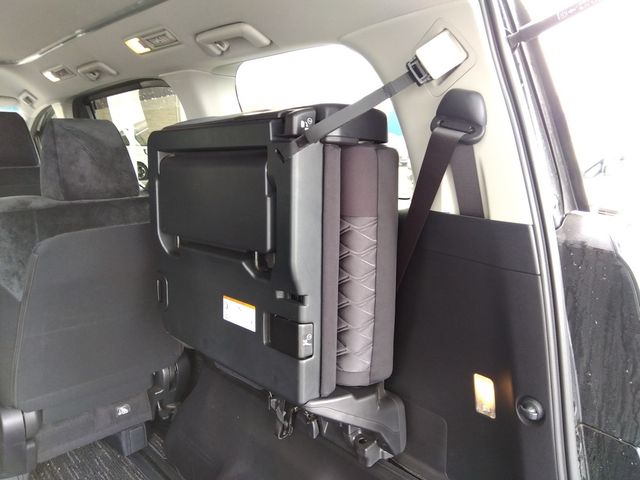 TOYOTA VELLFIRE 2019