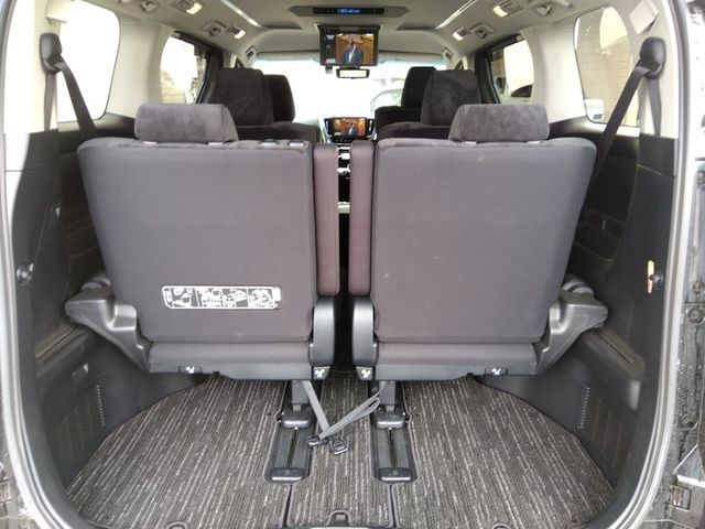 TOYOTA VELLFIRE 2019