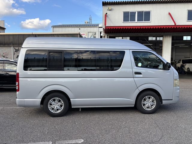 TOYOTA HIACE van 2WD 2010