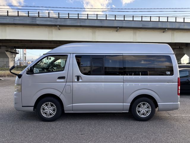 TOYOTA HIACE van 2WD 2010