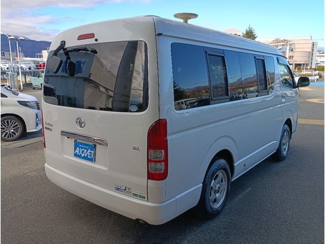 TOYOTA HIACE wagon 4WD 2011