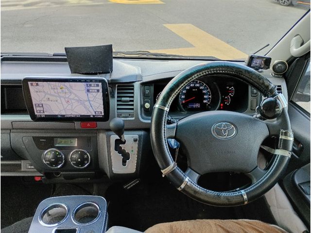 TOYOTA HIACE wagon 4WD 2011