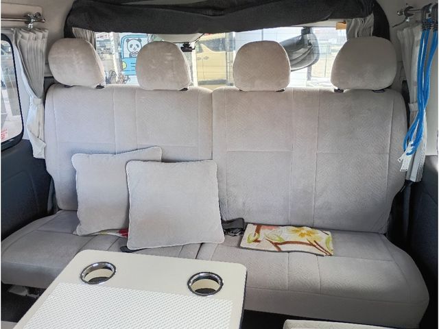 TOYOTA HIACE wagon 4WD 2011