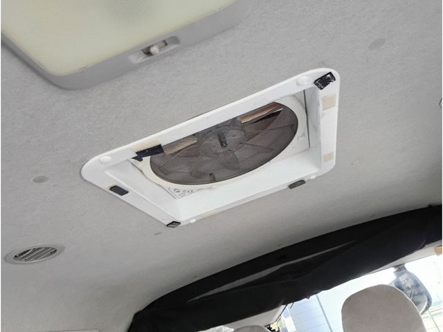 TOYOTA HIACE wagon 4WD 2011