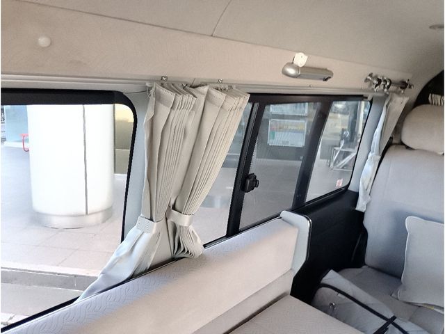 TOYOTA HIACE wagon 4WD 2011