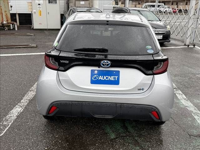 TOYOTA YARIS HYBRID 2020