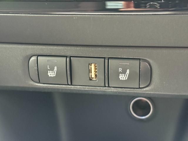 TOYOTA YARIS HYBRID 2020