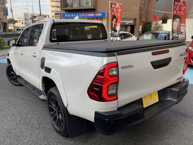 TOYOTA HILUX 4WD 2024