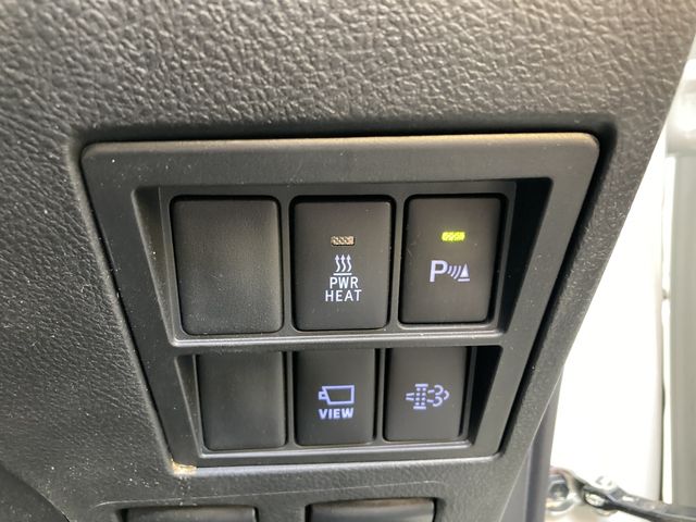 TOYOTA HILUX 4WD 2024