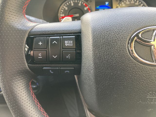 TOYOTA HILUX 4WD 2024