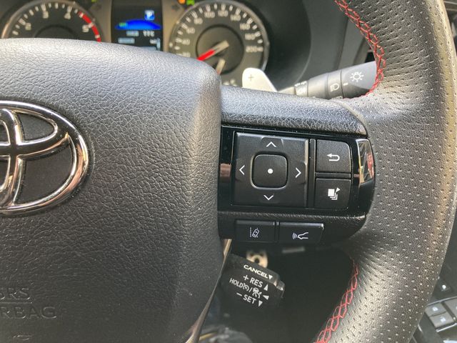 TOYOTA HILUX 4WD 2024