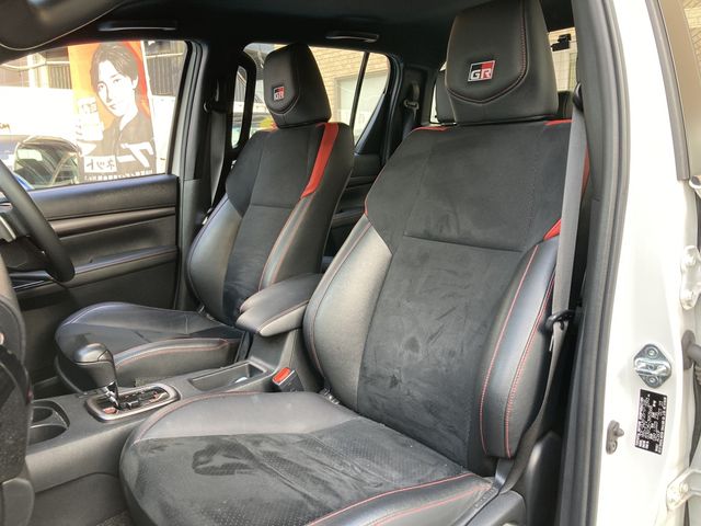 TOYOTA HILUX 4WD 2024