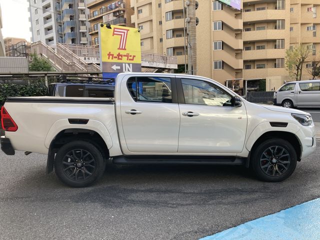 TOYOTA HILUX 4WD 2024