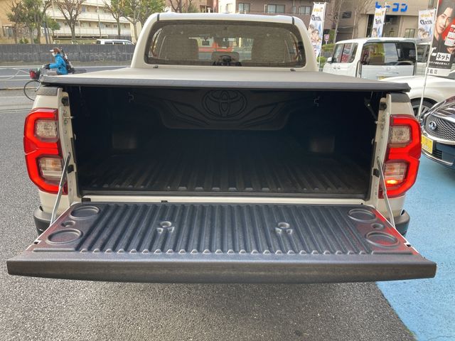 TOYOTA HILUX 4WD 2024