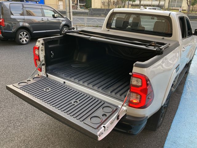 TOYOTA HILUX 4WD 2024