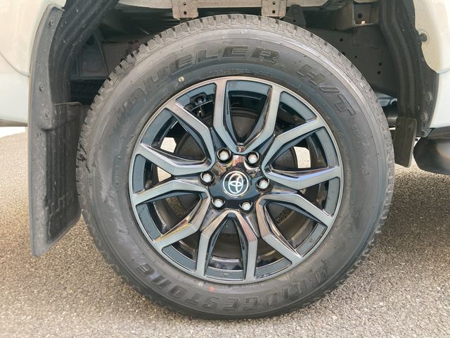 TOYOTA HILUX 4WD 2024