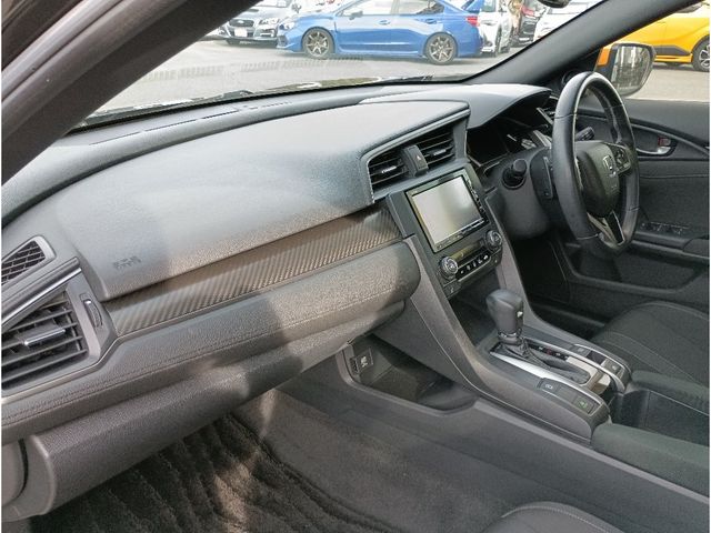 HONDA CIVIC hatchback 2019