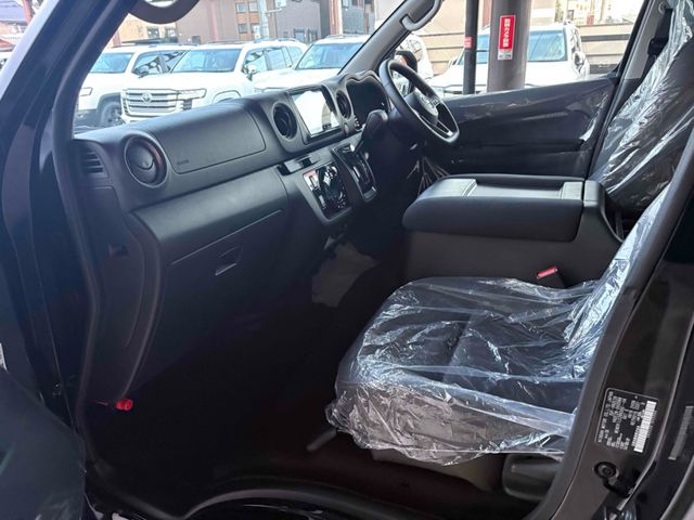 NISSAN CARAVAN van 2WD 2025