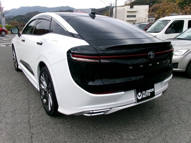 TOYOTA CROWN CROSSOVER 2023
