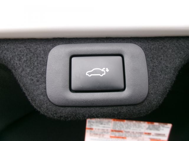 TOYOTA CROWN CROSSOVER 2023