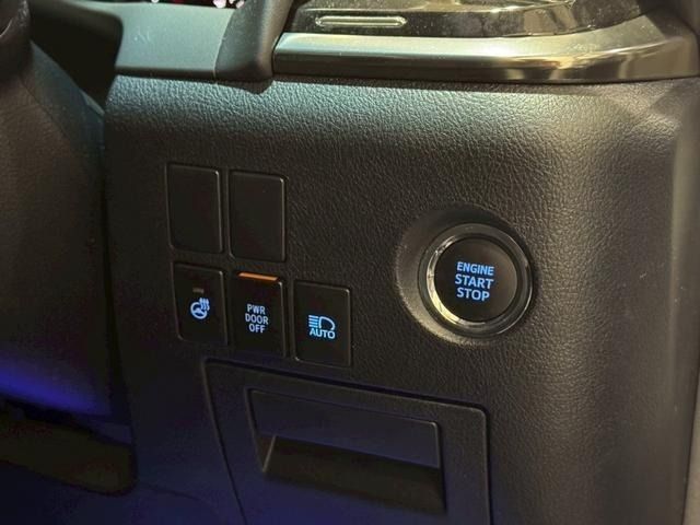 TOYOTA ALPHARD 4WD 2018