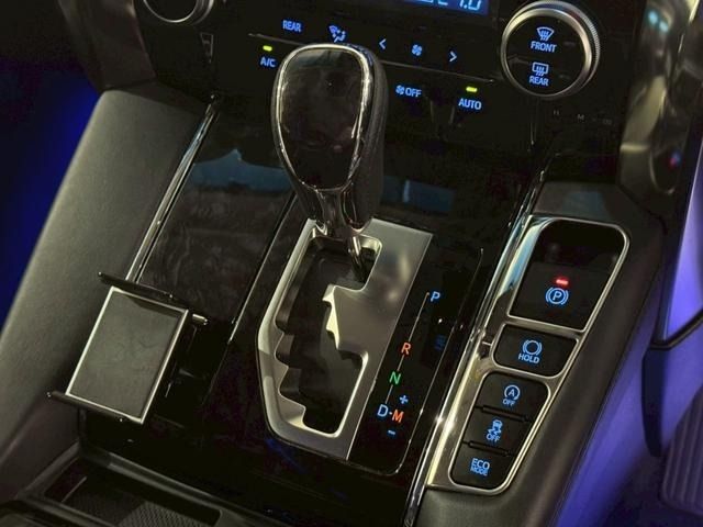 TOYOTA ALPHARD 4WD 2018