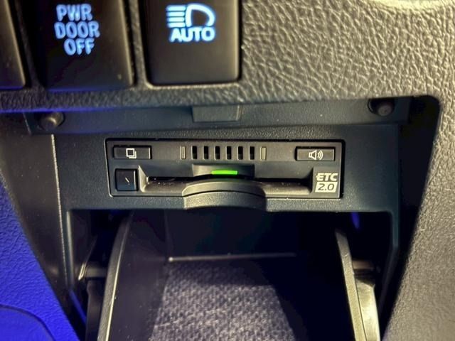 TOYOTA ALPHARD 4WD 2018