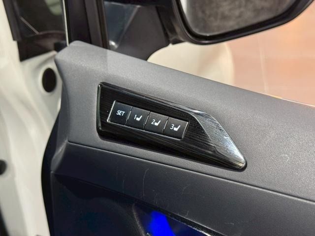 TOYOTA ALPHARD 4WD 2018