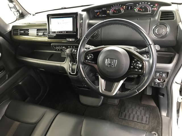 HONDA N BOX CUSTOM 2019