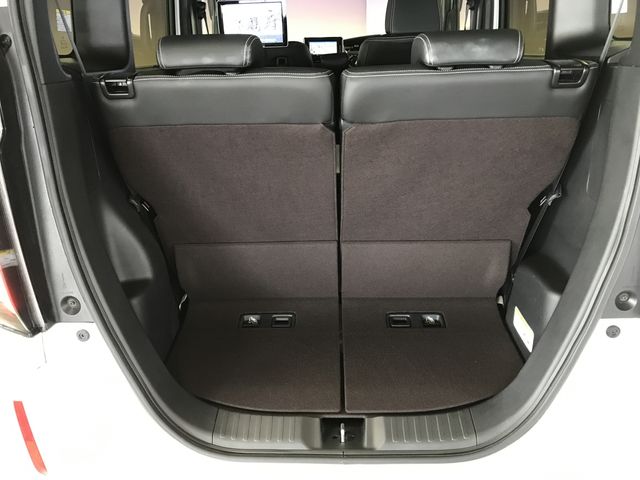 HONDA N BOX CUSTOM 2019