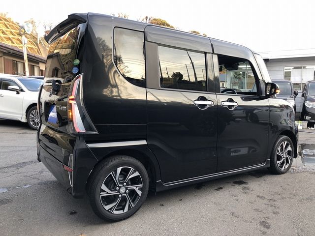 DAIHATSU TANTO CUSTOM 2021