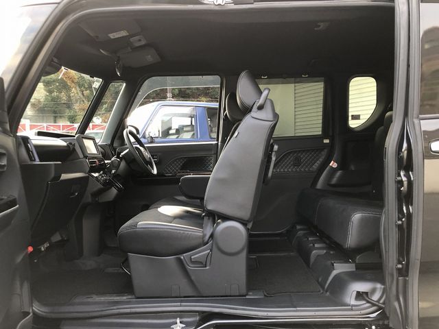 DAIHATSU TANTO CUSTOM 2021