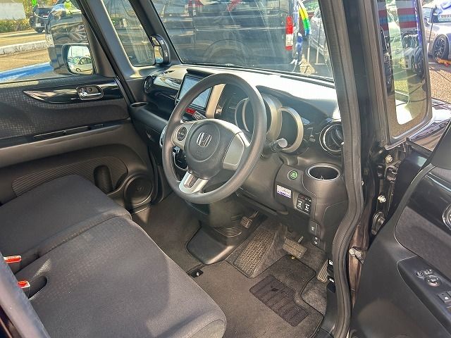 HONDA N BOX CUSTOM 2016