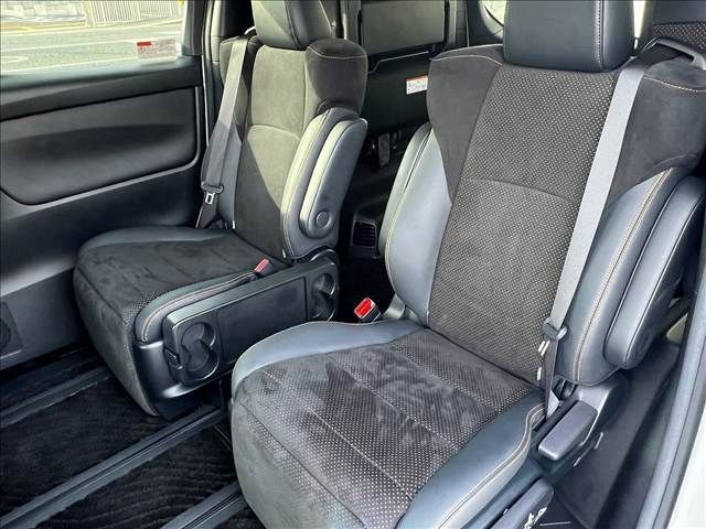 TOYOTA ALPHARD 4WD 2020