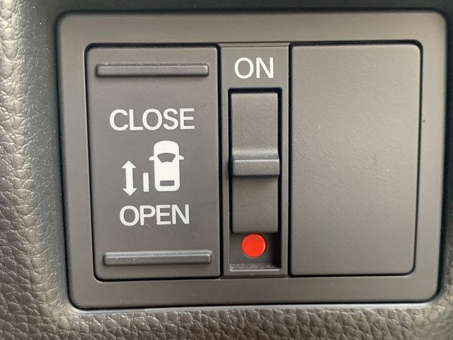 HONDA N BOX CUSTOM 4WD 2019