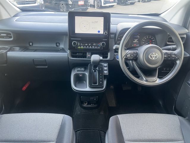 TOYOTA SIENTA HYBRID 2023