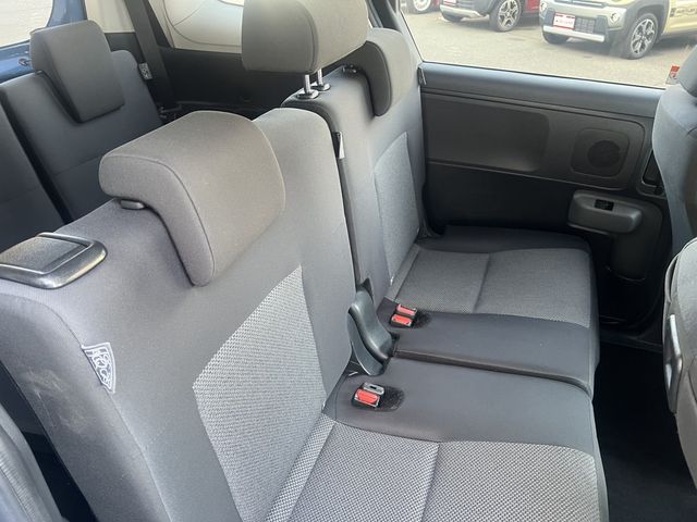 TOYOTA SIENTA HYBRID 2023