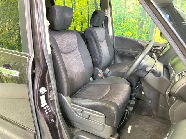 NISSAN SERENA  WG 2011