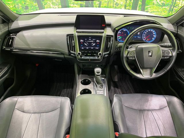 TOYOTA CROWN sedan hybrid 2018