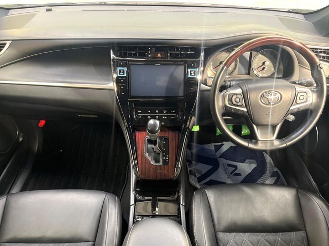 TOYOTA HARRIER 4WD 2014