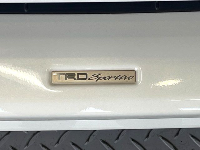 TOYOTA HARRIER 4WD 2014