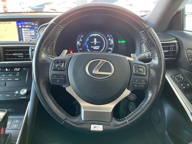 TOYOTA LEXUS IS300h 2017