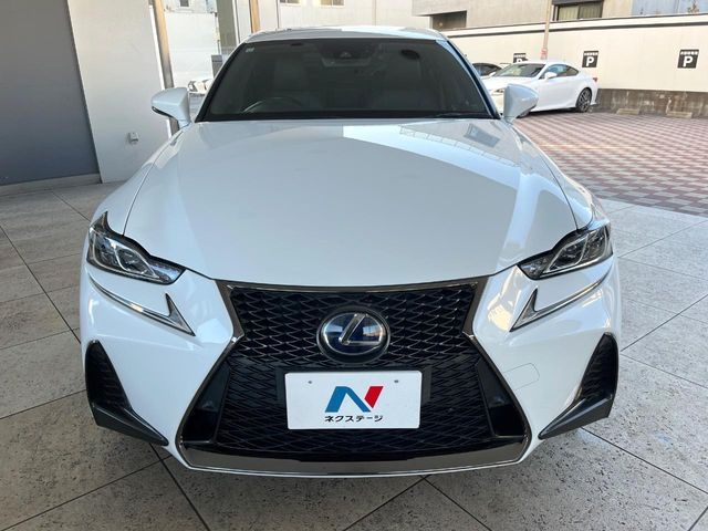 TOYOTA LEXUS IS300h 2017