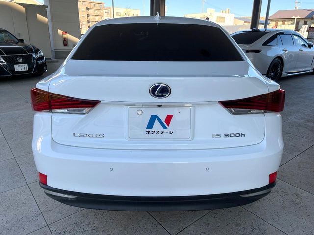 TOYOTA LEXUS IS300h 2017