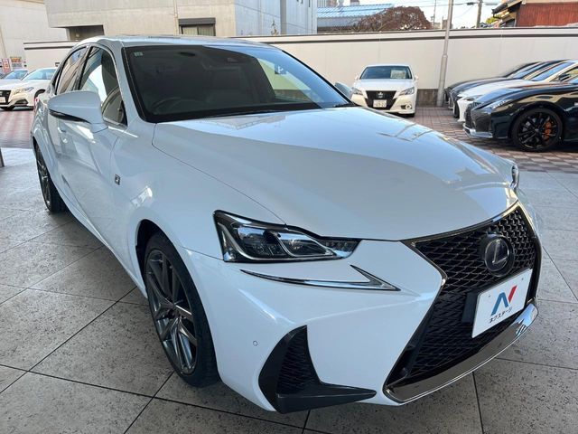 TOYOTA LEXUS IS300h 2017