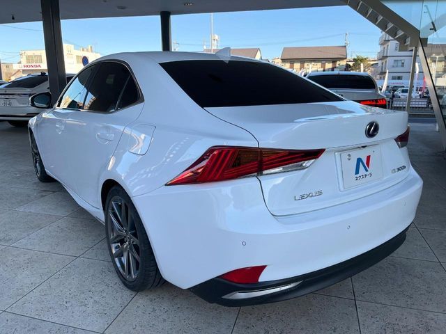 TOYOTA LEXUS IS300h 2017