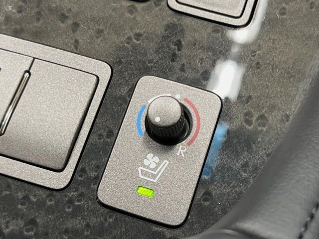 TOYOTA LEXUS LS600h 2011